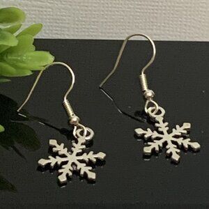 Snowflake Earring, Boho Earring, Christmas Earring, Holiday Earring, Gift Idea